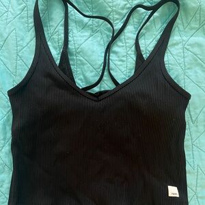 Vuori crop (built in shelf liner)